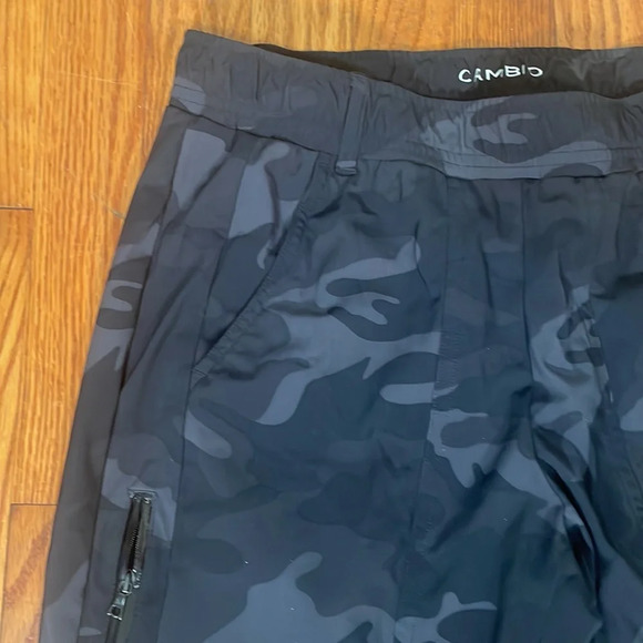 Cambia Jogger Pants Camo Black Grey women’s size 38 Medium - Picture 4 of 8